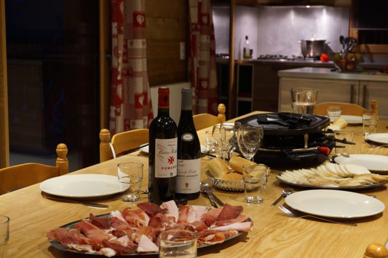 Raclette dinner in chalet Snow Angel