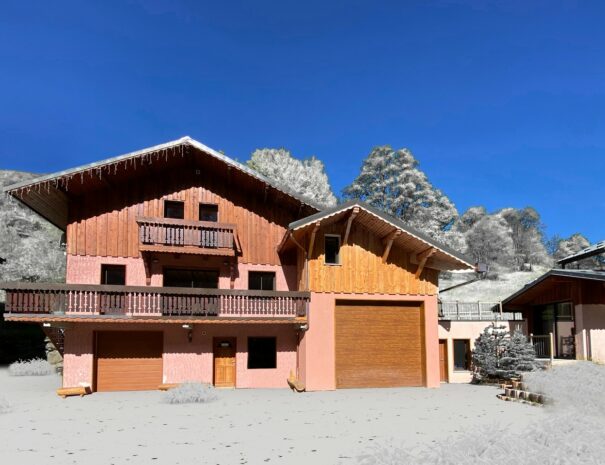 Ski chalet for sole occupancy