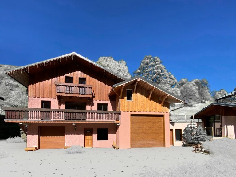 Chalet Snow Star outside view