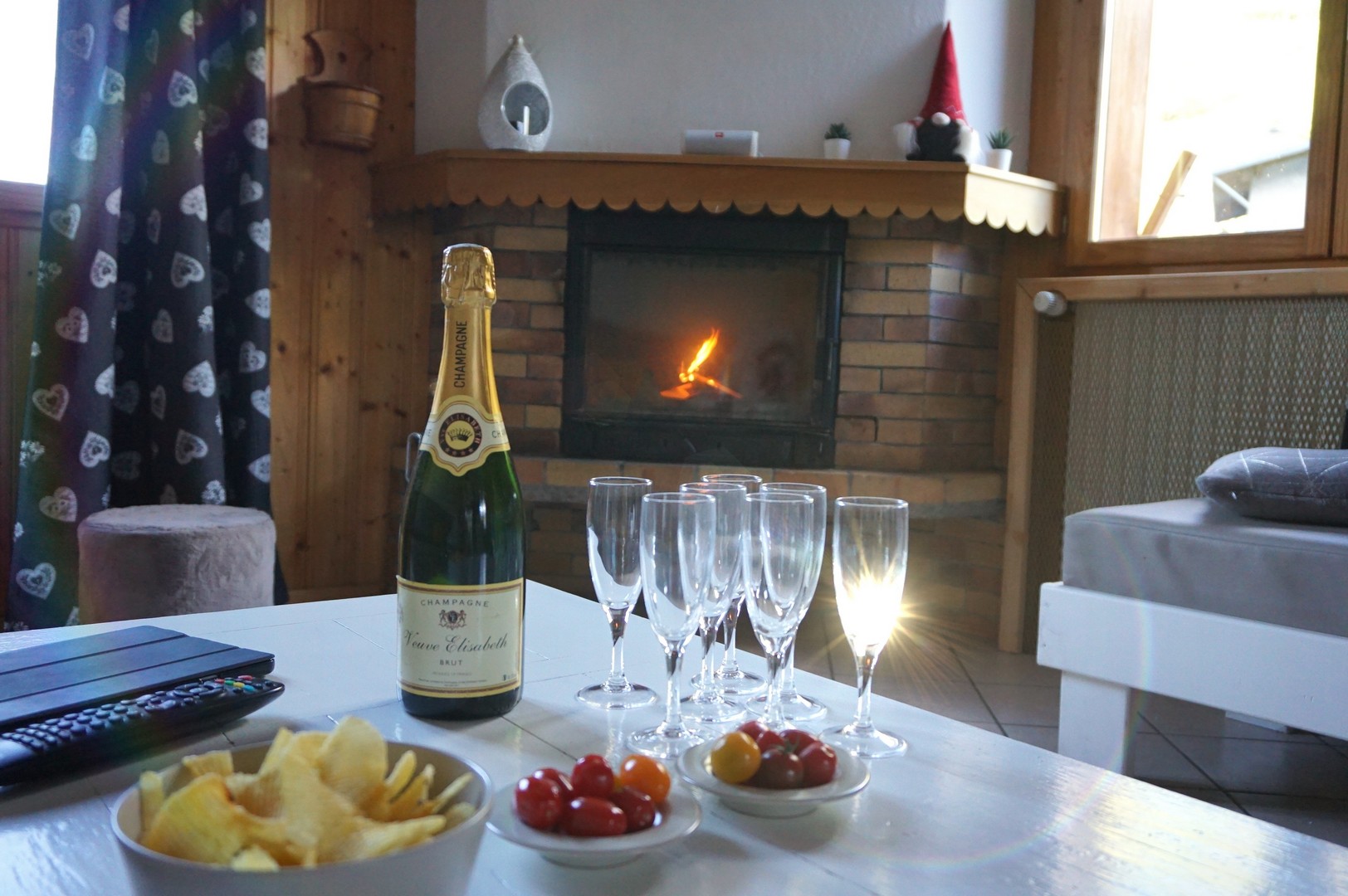 Apéritif with champagne in Chalet Snow Valley