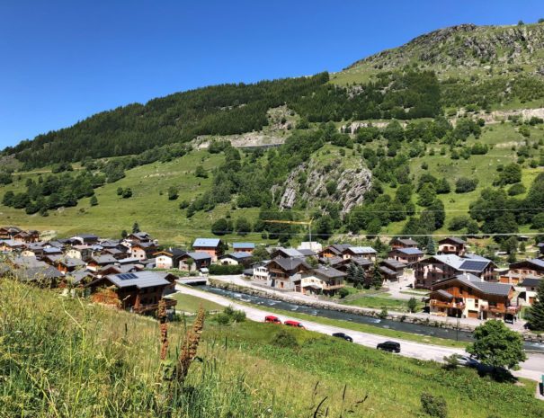 village du Bettaix l'été