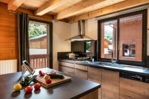 Modern kitchen in chalet Snow Star located in le Bettaix - Chalets Lacuzon