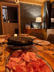Raclette evening in chalet Snow Star located in le Bettaix - Chalets Lacuzon