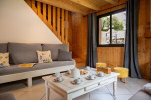 Lounge in chalet 3 Vallées located in le Bettaix - Chalets Lacuzon