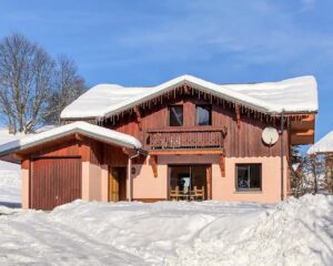 Outside view of chalet 3 Vallées located in le Bettaix - Chalets Lacuzon