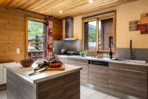 Kitchen in chalet Snow Pearl located in le Bettaix - Chalets Lacuzon