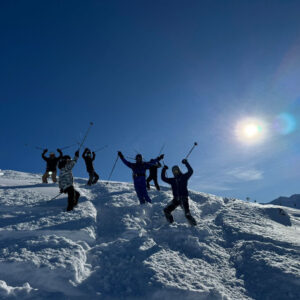 Group of Skiers in les 3 Vallées