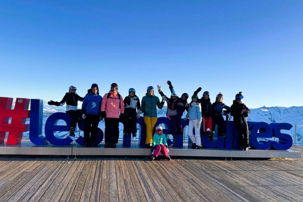 ski group in les Menuires